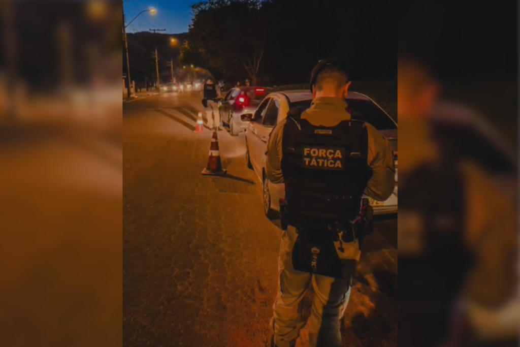 título imagem Seis pessoas são presas e um foragido capturado durante operação em Santa Maria