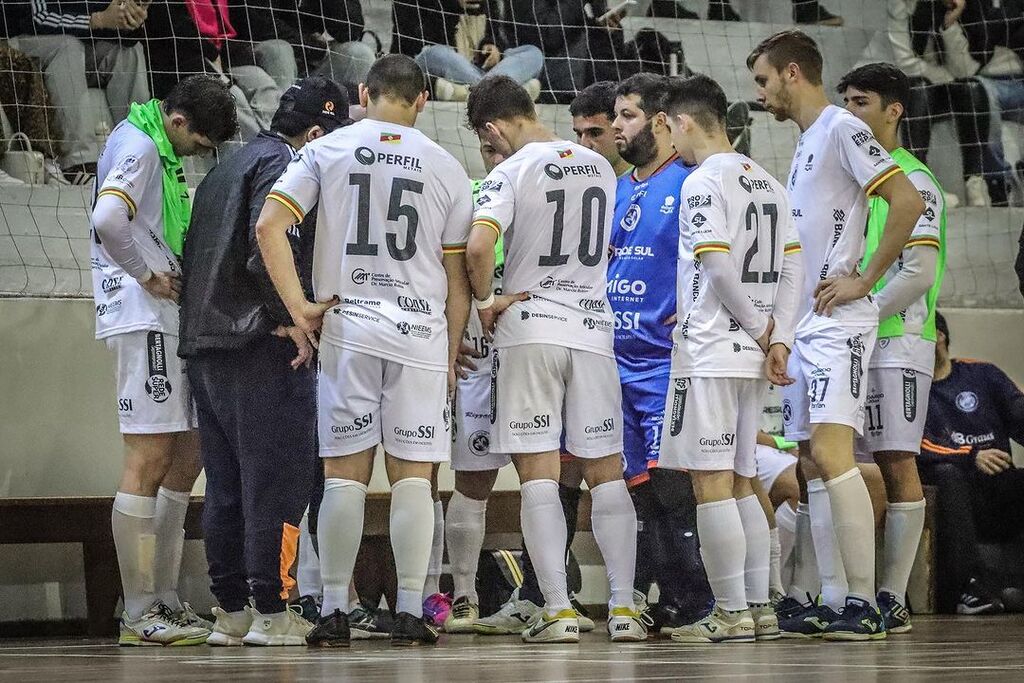 UFSM Futsal perde para a ATF em Pelotas, mas segue na vice-liderança do Grupo B da Série Ouro