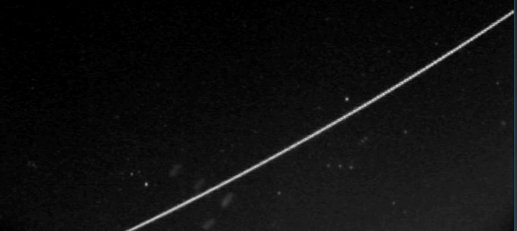 título imagem VÍDEO: meteoro deixa rastro de luz no céu do Estado