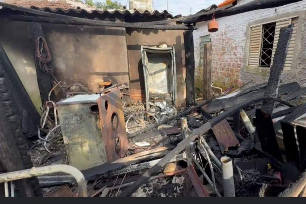 Morre homem que teve casa destruída por incêndio em São Sepé Morre homem que teve casa destruída por incêndio em São Sepé