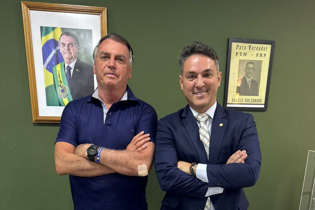 Ex-presidente Bolsonaro fará ato político em Santa Maria nesta quinta-feira Ex-presidente Bolsonaro fará ato político em Santa Maria nesta quinta-feira