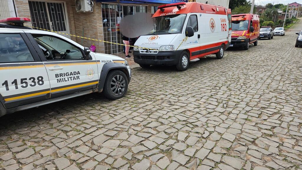 título imagem Mulher é morta com golpes de faca em mercado de cidade da região
