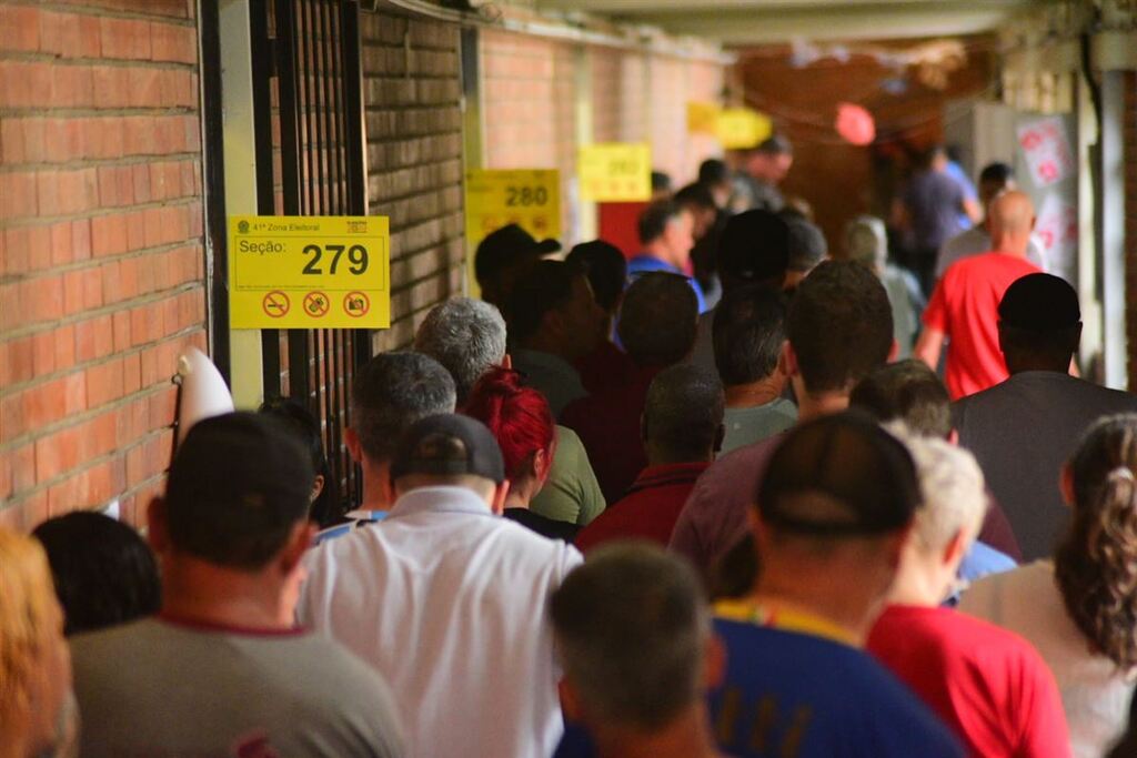título imagem Eleições 2024: no vestibular a vereador, são 12 por vaga em Santa Maria; confira o listão dos candidatos ao Legislativo
