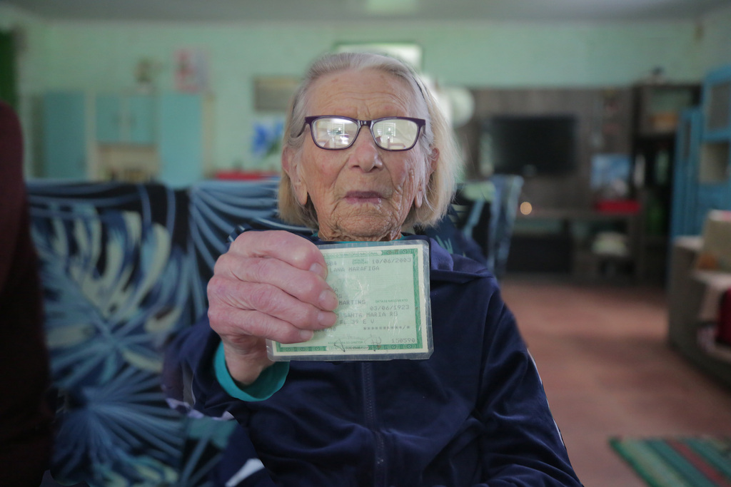 título imagem Eleições 2024: aos 101 anos, a eleitora dona Rosa dá lição de cidadania