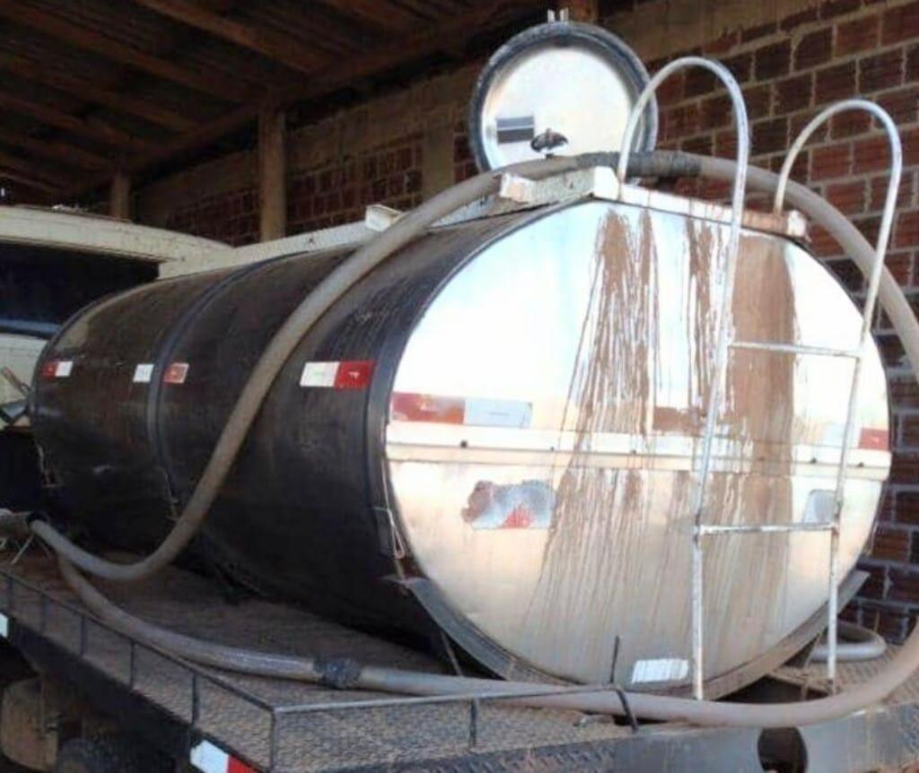 título imagem Quatro pessoas são condenadas a mais de 10 anos de prisão por misturar soda cáustica no leite à venda no Estado