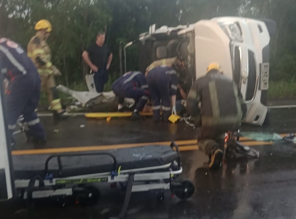 título imagem Após acidente, ocupante de veículo é detido pela PRF em Santa Maria