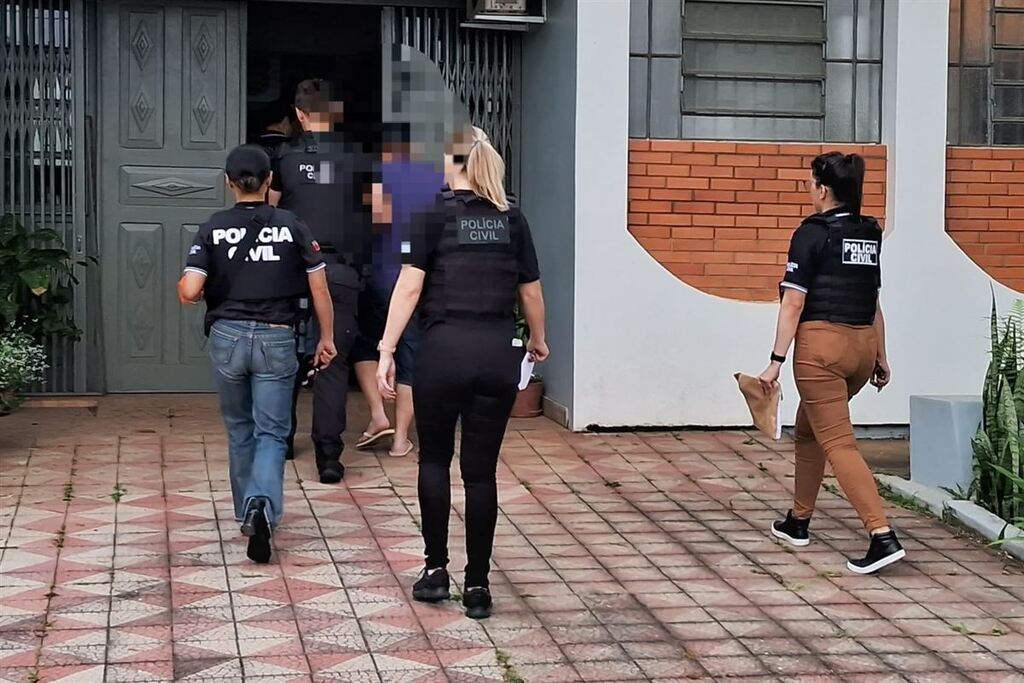 Foto: Norton Ávila/Rádio Integração - Pai e filho foram encaminhados à Delegacia de Polícia de Restinga Sêca