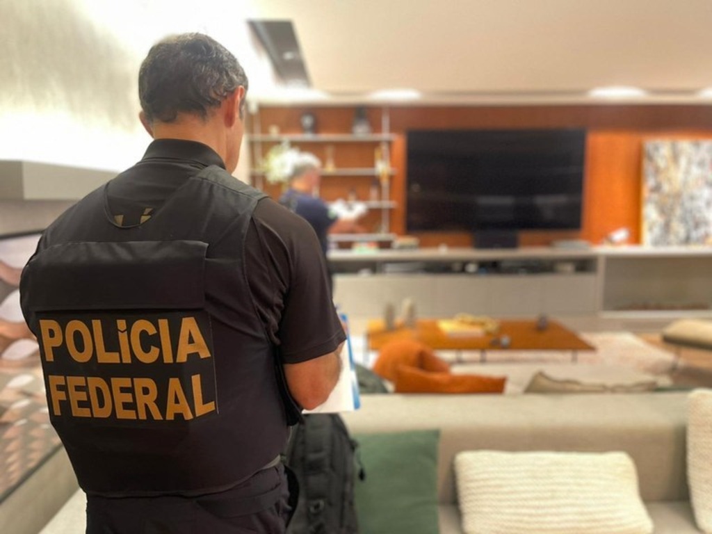 Foto: Polícia Federal (Divulgação) - Durante a operação desta quarta-feira, foram sequestrados 22 imóveis e 24 veículos, e contas bancárias dos investigados foram bloqueadas, somando um valor aproximado de R$ 37 milhões