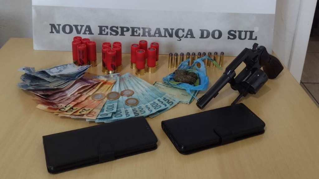 título imagem Brigada Militar realiza prisão por porte ilegal de arma de fogo em Nova Esperança do Sul