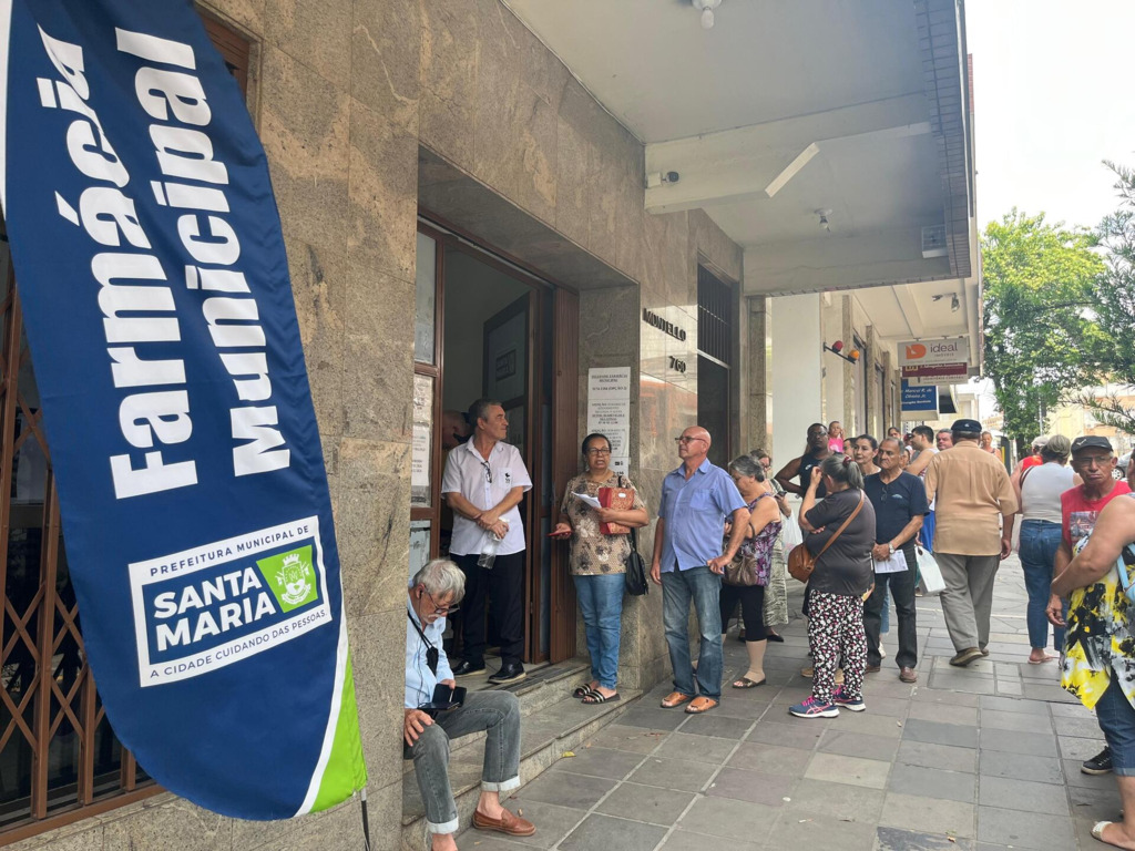 título imagem Pacientes diabéticos buscam insulina na Farmácia Municipal de Santa Maria após falta do medicamento via programa federal