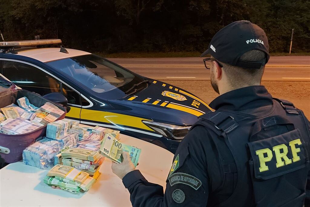 título imagem Funcionário de banco é preso em Santa Maria após furtar mais de R$ 1 milhão e tentar fugir para o Uruguai