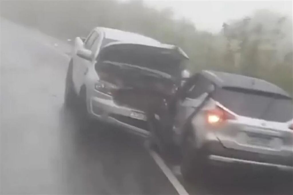 título imagem Ford Ranger de Cruz Alta se envolve em colisão frontal na ERS-400