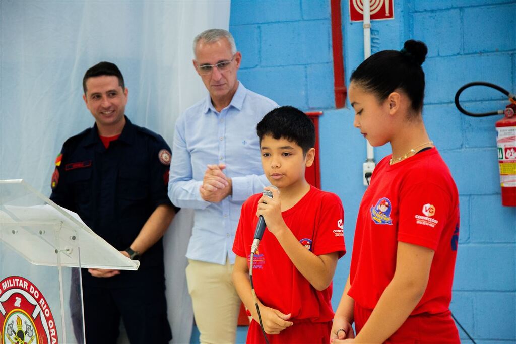 Galeria de imagens: Prefeito Jorge Pozzobom (no fundo) participou da solenidade