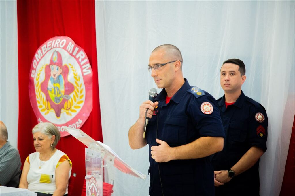 Galeria de imagens: Aos presentes, Major Mateus falou sobre os valores transmitidos aos participantes do projeto