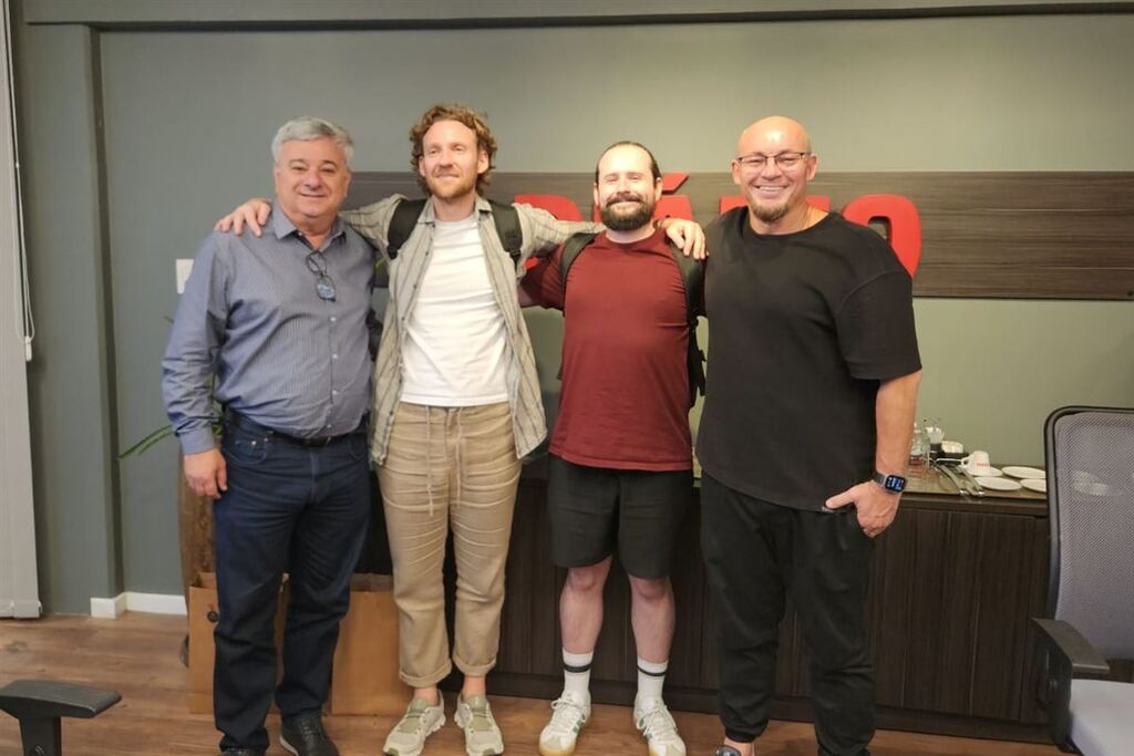 VÍDEO: representantes da KTO no Brasil visitam sede do Grupo Diário em Santa Maria