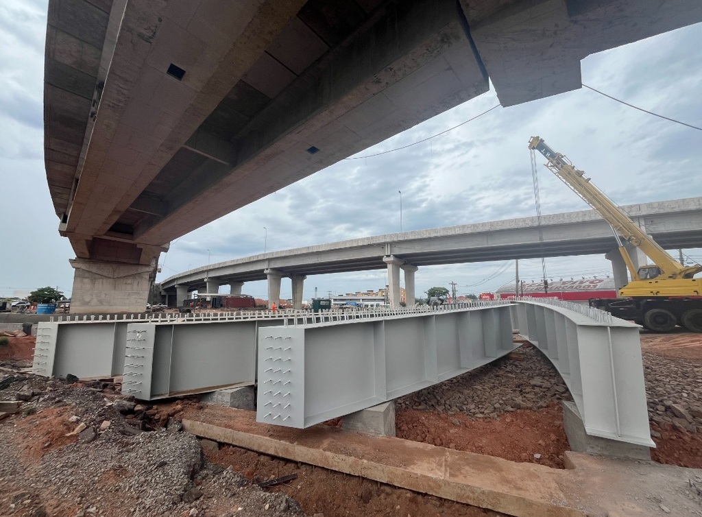 Último viaduto do Trevo da Uglione começa a ser montado: veja como ficará o trânsito depois de pronto