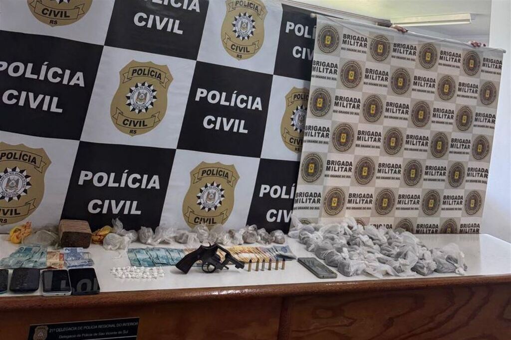 título imagem Operação Marcola prende cinco pessoas e apreende drogas e armas em São Vicente do Sul