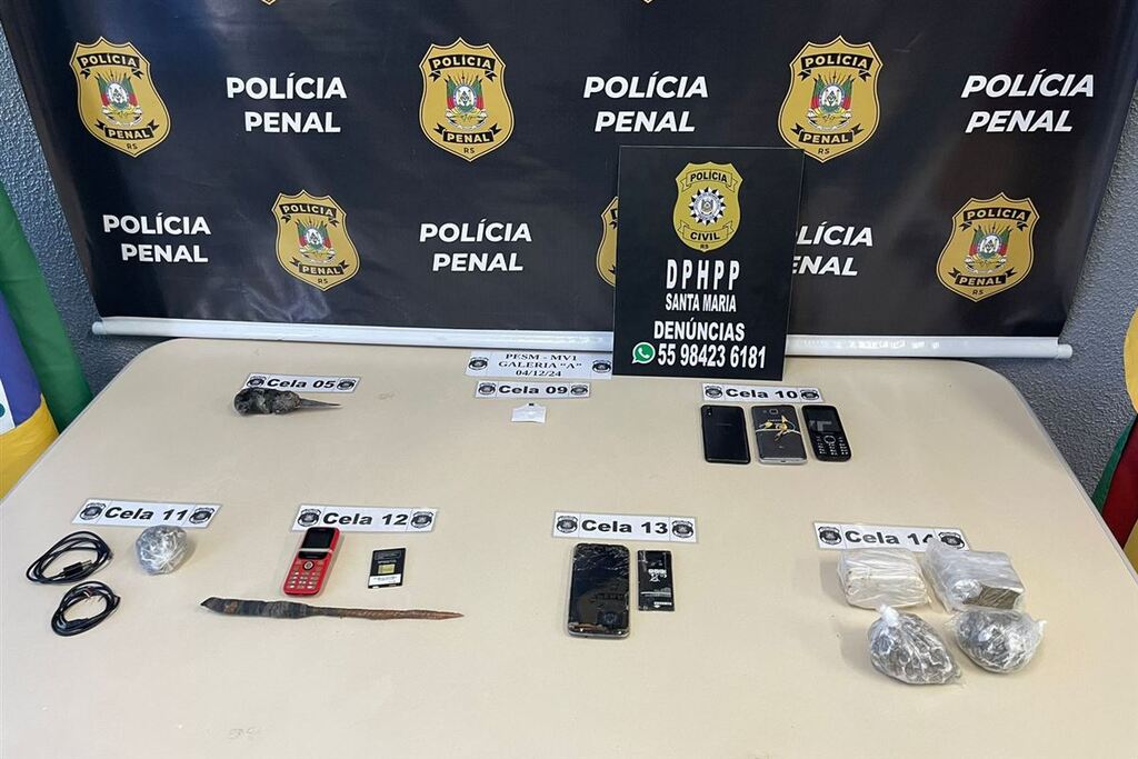 Foto: Polícia Civil - Material apreendido foi localizado em várias celas da casa prisional