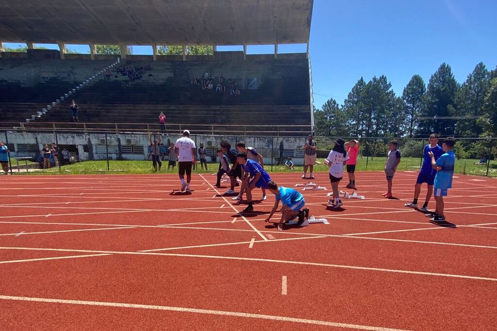 título imagem Com a presença de 140 adolescentes, UFSM recebe a segunda edição do Festival de Atletismo