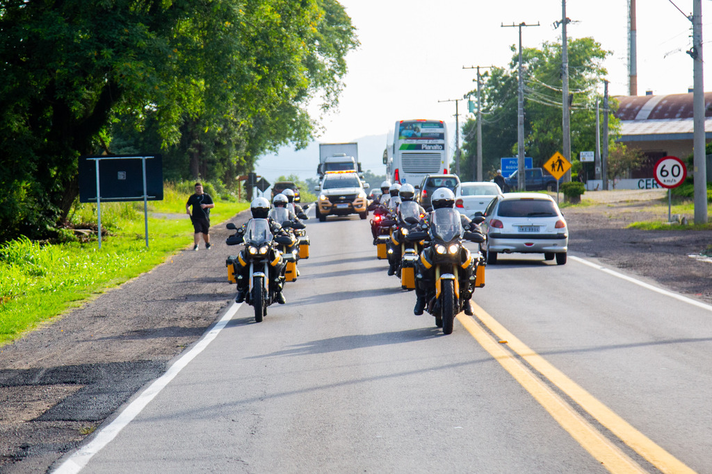 título imagem Pelotão de Motos do Batalhão Rodoviário da Brigada Militar irá atuar na Operação Golfinho