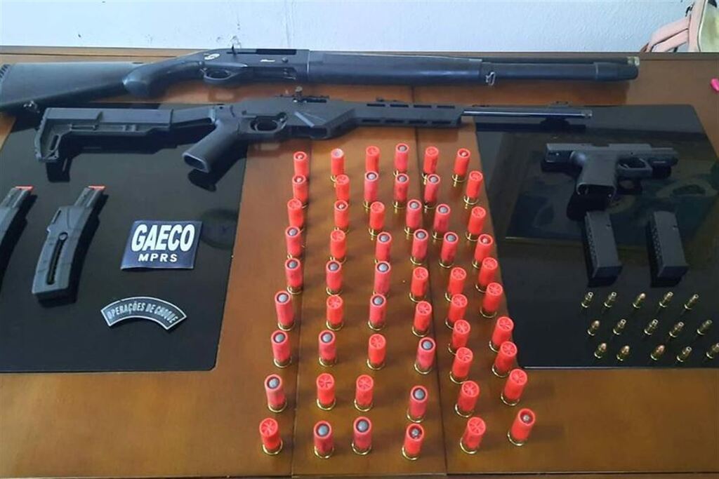 título imagem Colecionadores de armas e caçadores esportivos de Santa Maria são investigados por colaborar com facções criminosas