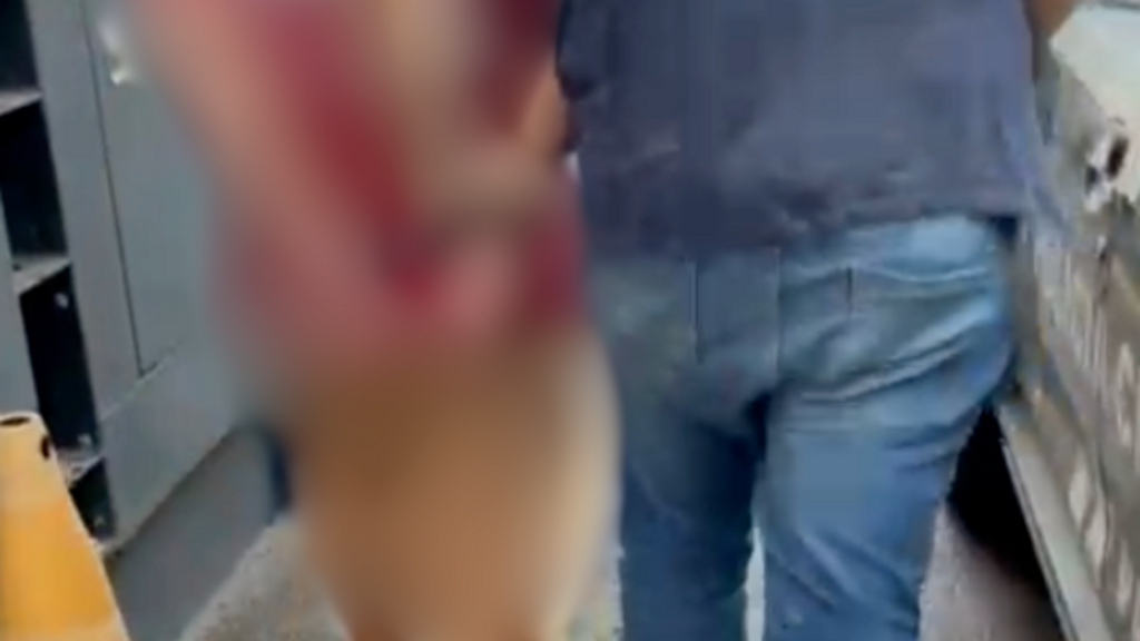 título imagem Polícia Civil prende suspeito de matar e atear fogo em homem encontrado dentro de contêiner em Santa Maria