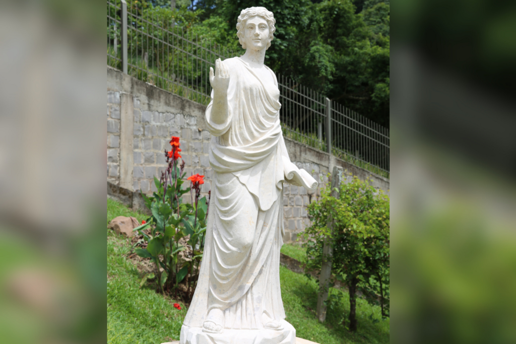 Galeria de imagens: Estátua de Calíope