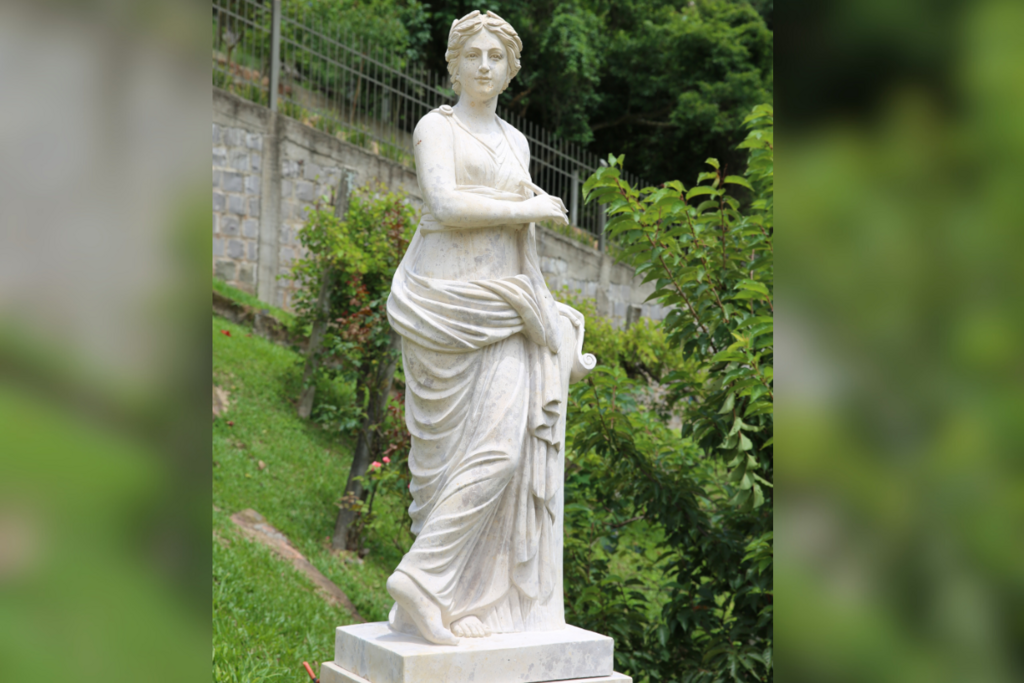 Galeria de imagens: Estátua de Clio