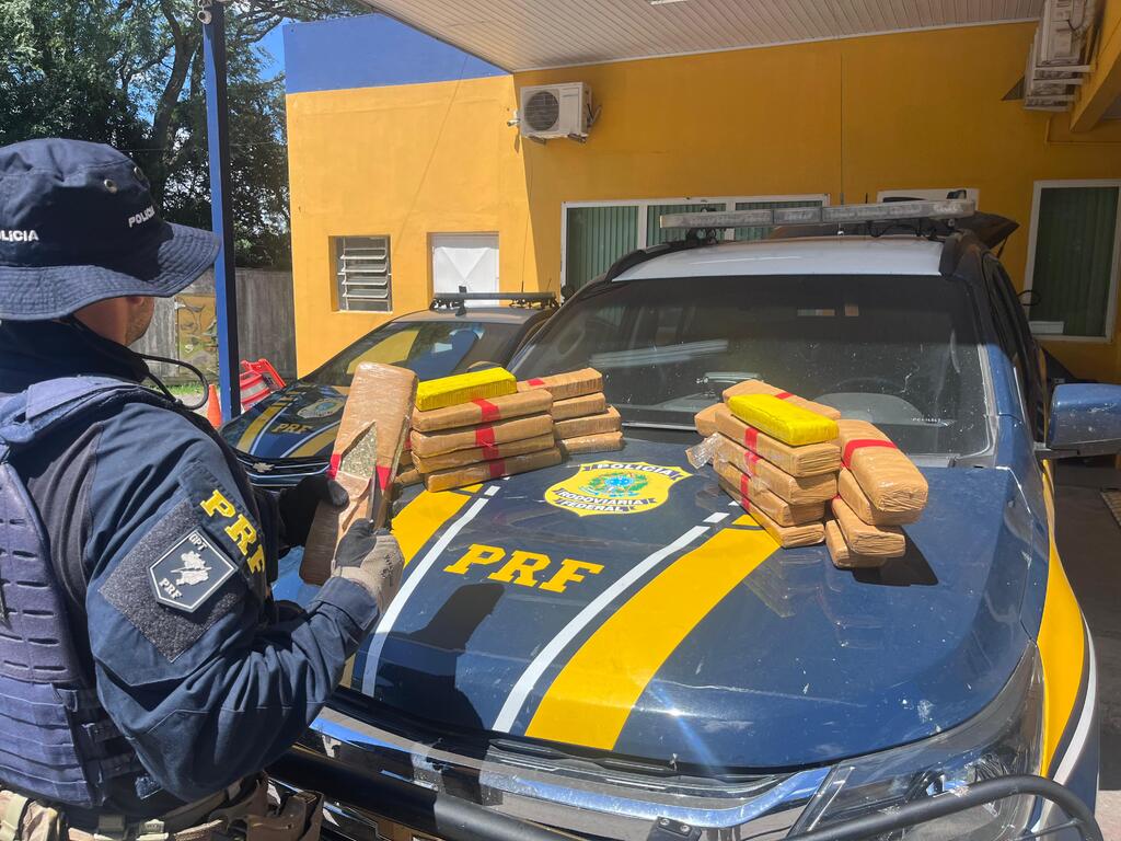 Foto: Polícia Rodoviária Federal (Divulgação) - Com esta apreensão, a quantidade de maconha apreendida na Delegacia da PRF em Santa Maria ultrapassou a quantidade de 6 toneladas somente no ano de 2024.