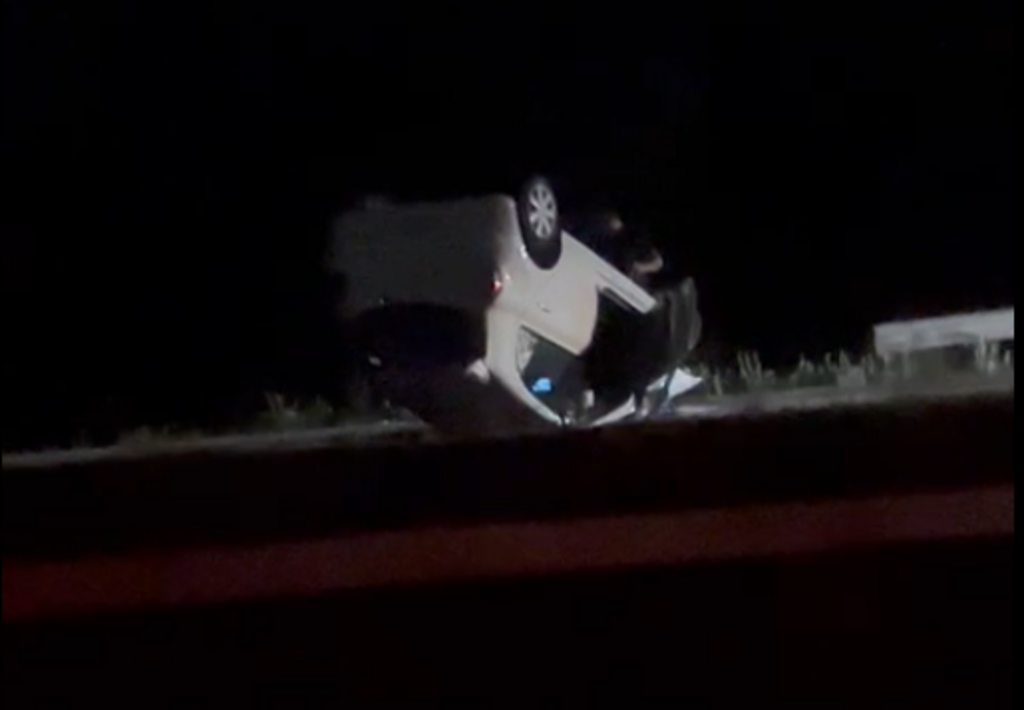 Pedestre morre atropelado e veículo capota na BR-158, em Santa Maria Pedestre morre atropelado e veículo capota na BR-158, em Santa Maria