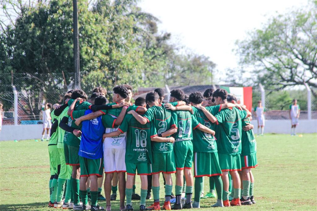 Foto: Antônio Donati - Os aprovados deverão integrar as categorias de base do Periquito nesta temporada