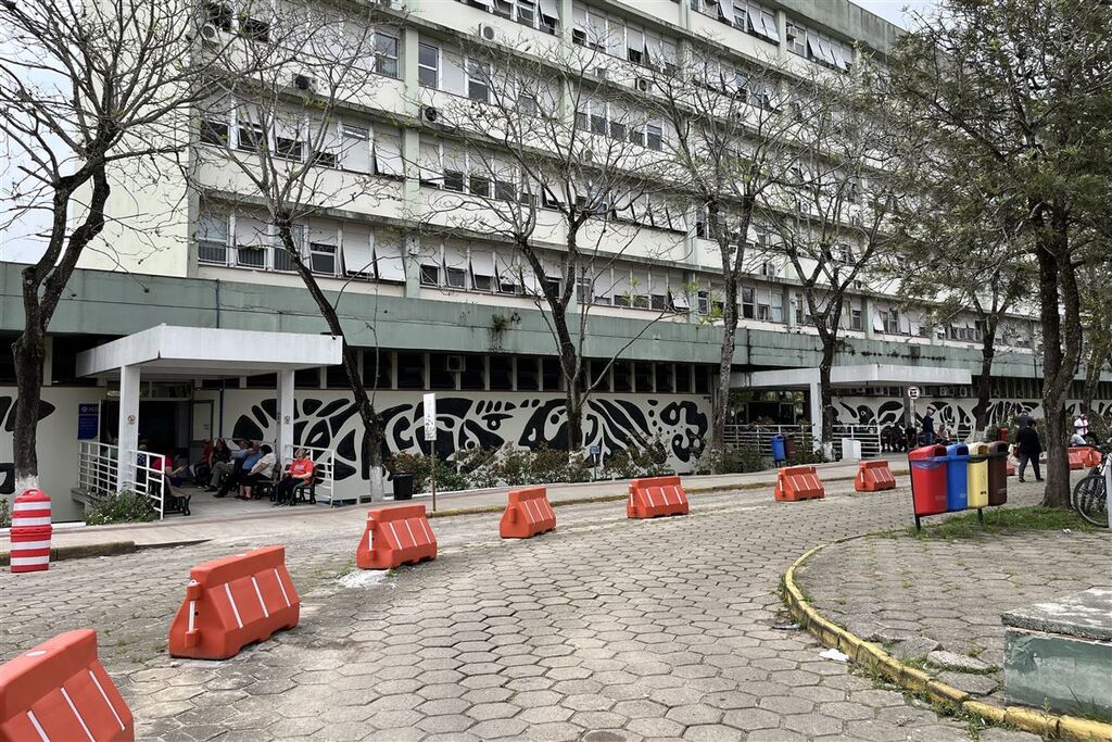 título imagem Médico do Husm é condenado pela Justiça Federal por não cumprir jornada de trabalho