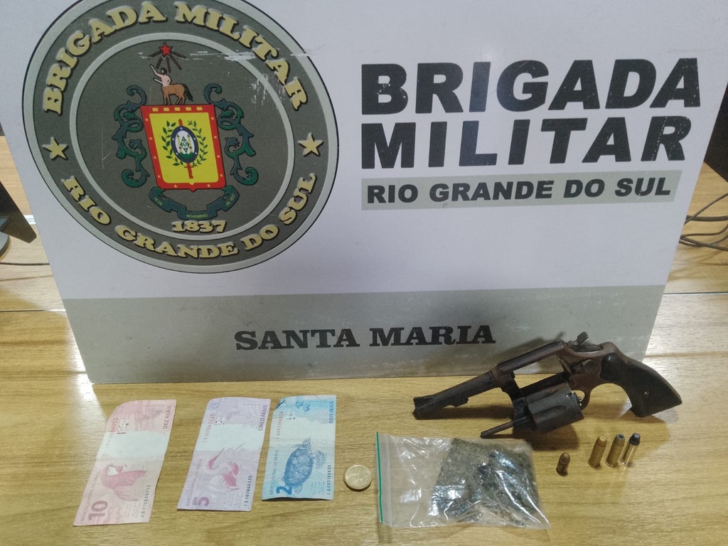 título imagem Jovem é preso com arma e drogas em Santa Maria