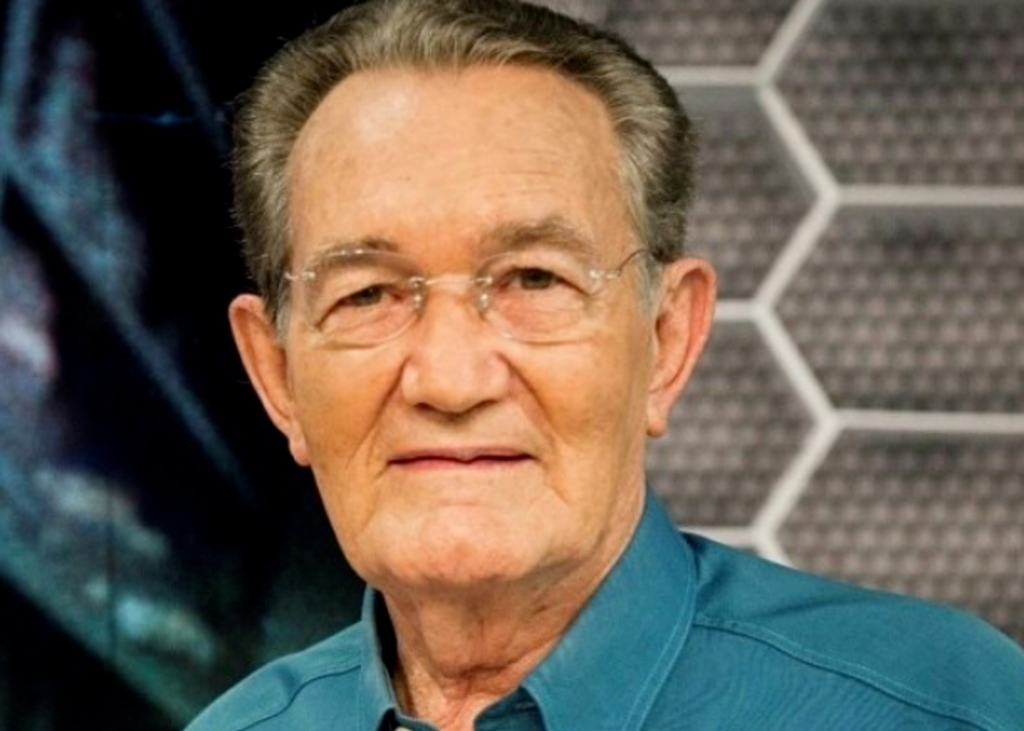 Aos 92 anos, morre Léo Batista, um dos maiores nomes do jornalismo esportivo brasileiro