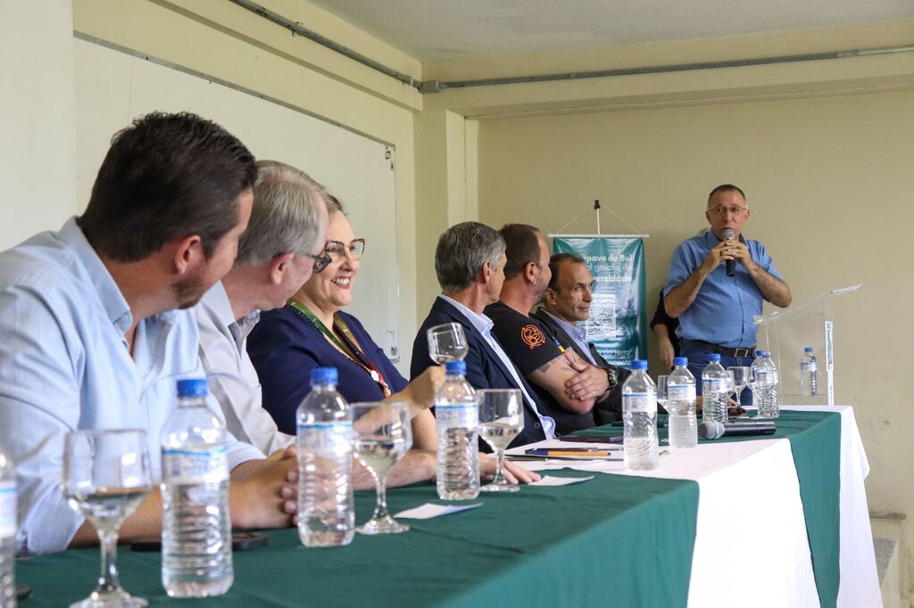 título imagem Após campanha intensa na disputa à prefeitura, Valdeci está com o pé na estrada outra vez