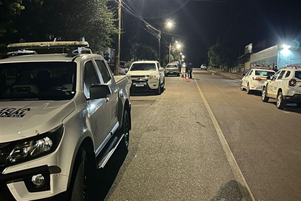 título imagem Mulher é morta com oito tiros em cidade da região