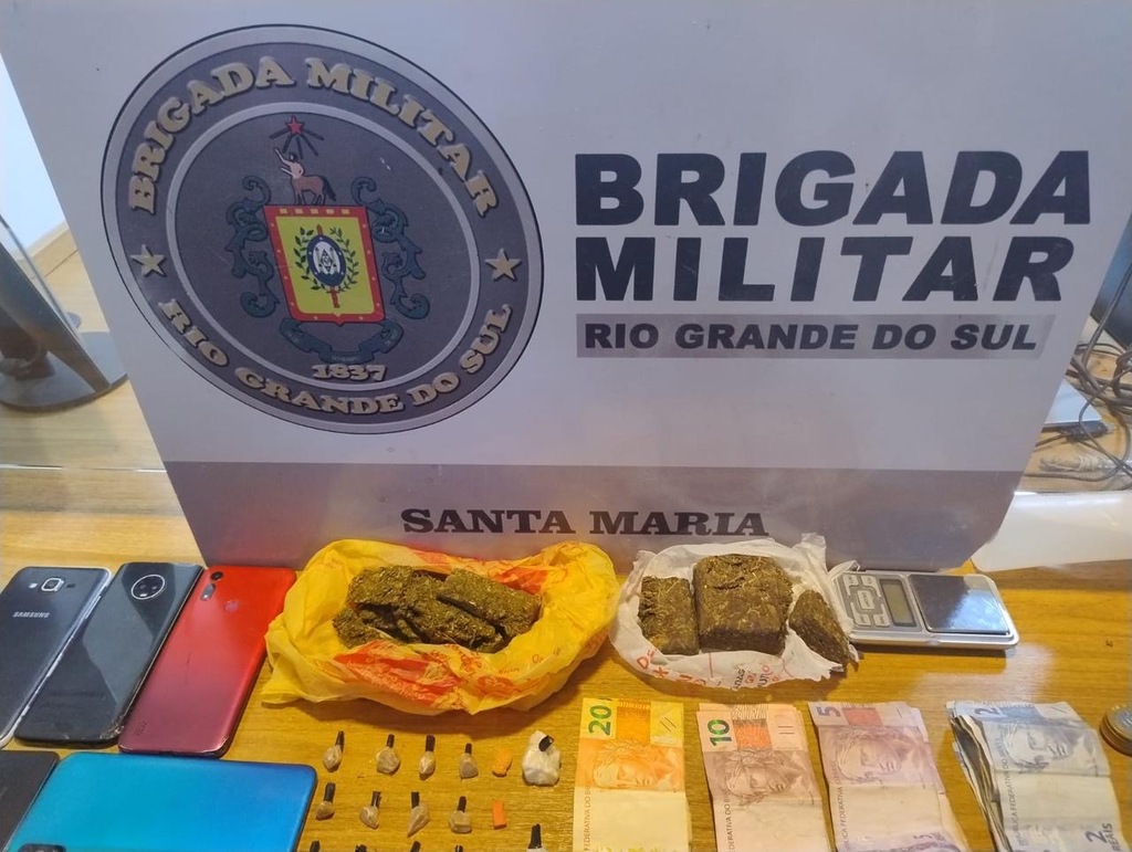 título imagem Jovem é preso por tráfico de drogas após denúncia anônima em Santa Maria