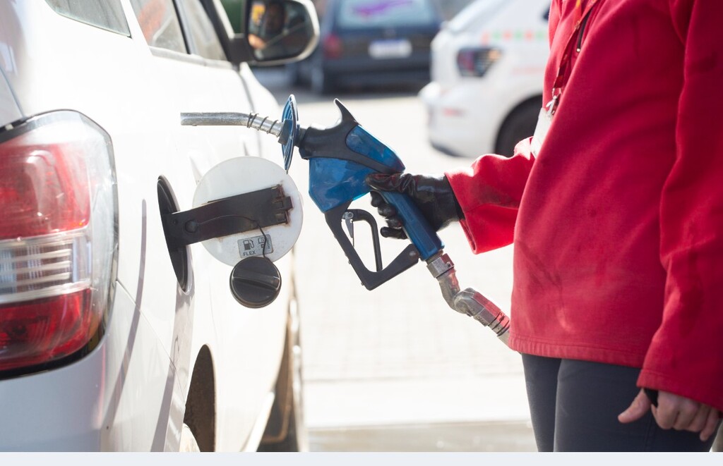 Maioria dos postos de Santa Maria subiu gasolina e diesel, mas ainda há preços antigos na cidade