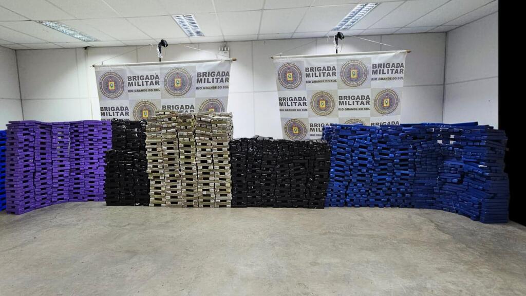 Brigada Militar apreende mais de 3 toneladas de maconha dentro de carro no RS