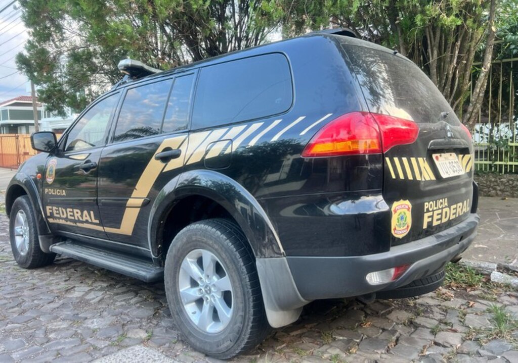 título imagem PF deflagra Operação Cota Infinita contra esquema de descaminho e evasão fiscal em Santa Maria